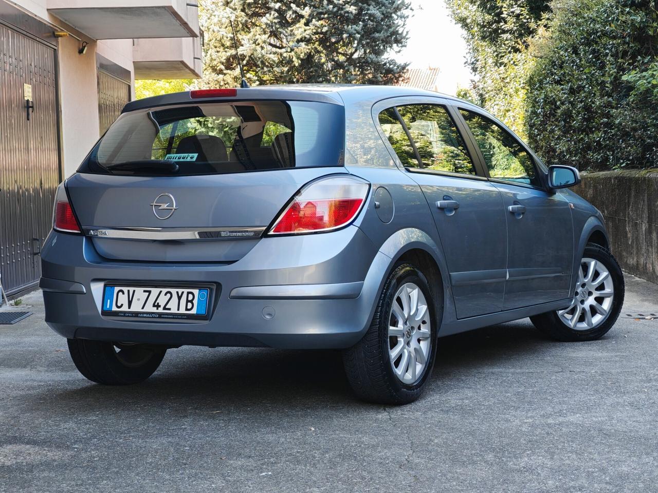 Opel Astra 1.6 BENZINA 105cv / Uniproprietario