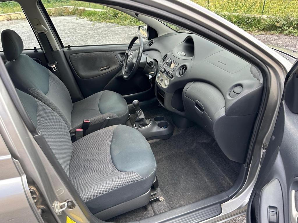 Toyota Yaris 1.3 5 porte Sol