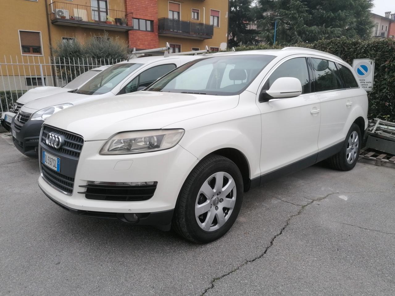 Audi Q7 4.2 V8 TDI quattro Tiptronic