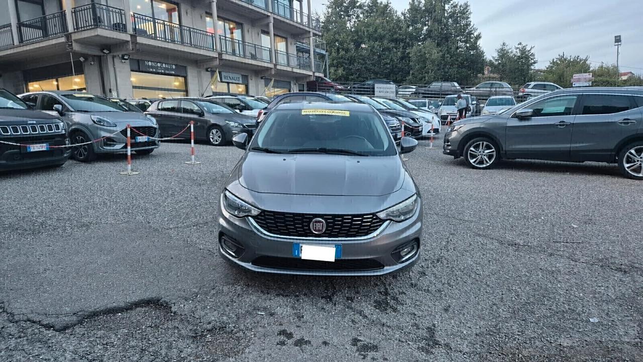 Fiat TIPO 4p 1.6 MJ 120CV Lounge-12/2015- FullOpt