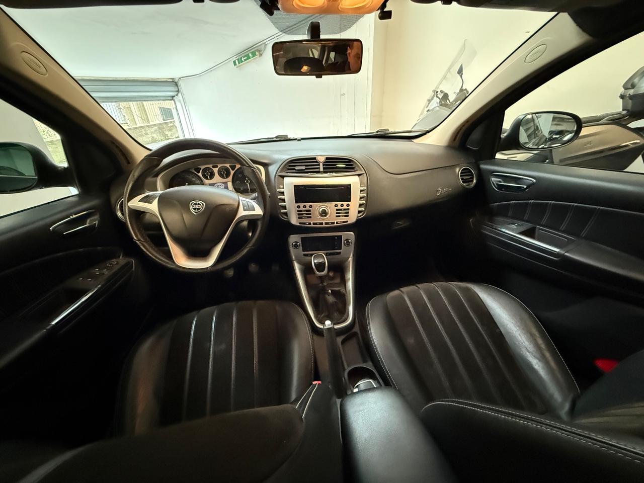 Lancia Delta 1.6 MJT DPF Oro