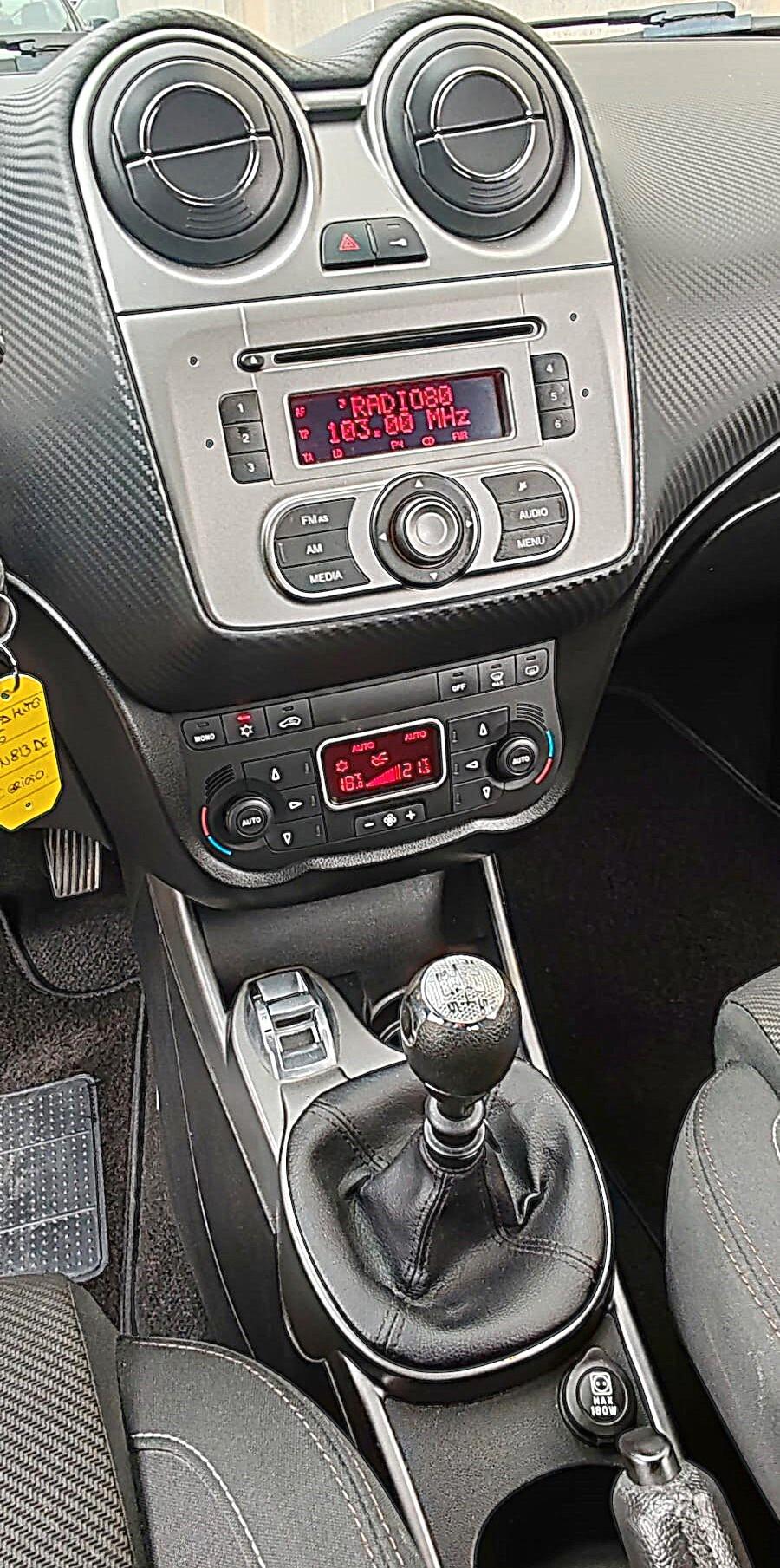 Alfa Romeo MiTo 1.6 JTDm-2 S&S Distinctive Sport Pack
