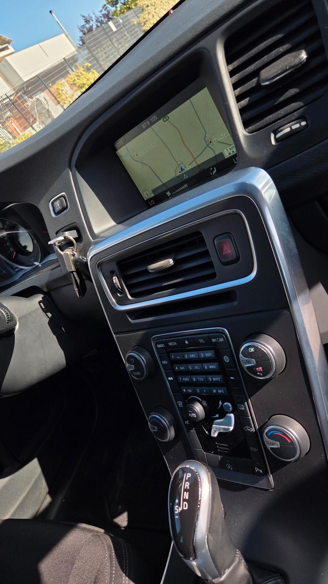 Volvo V60 D3 Geartronic Momentum Automatica