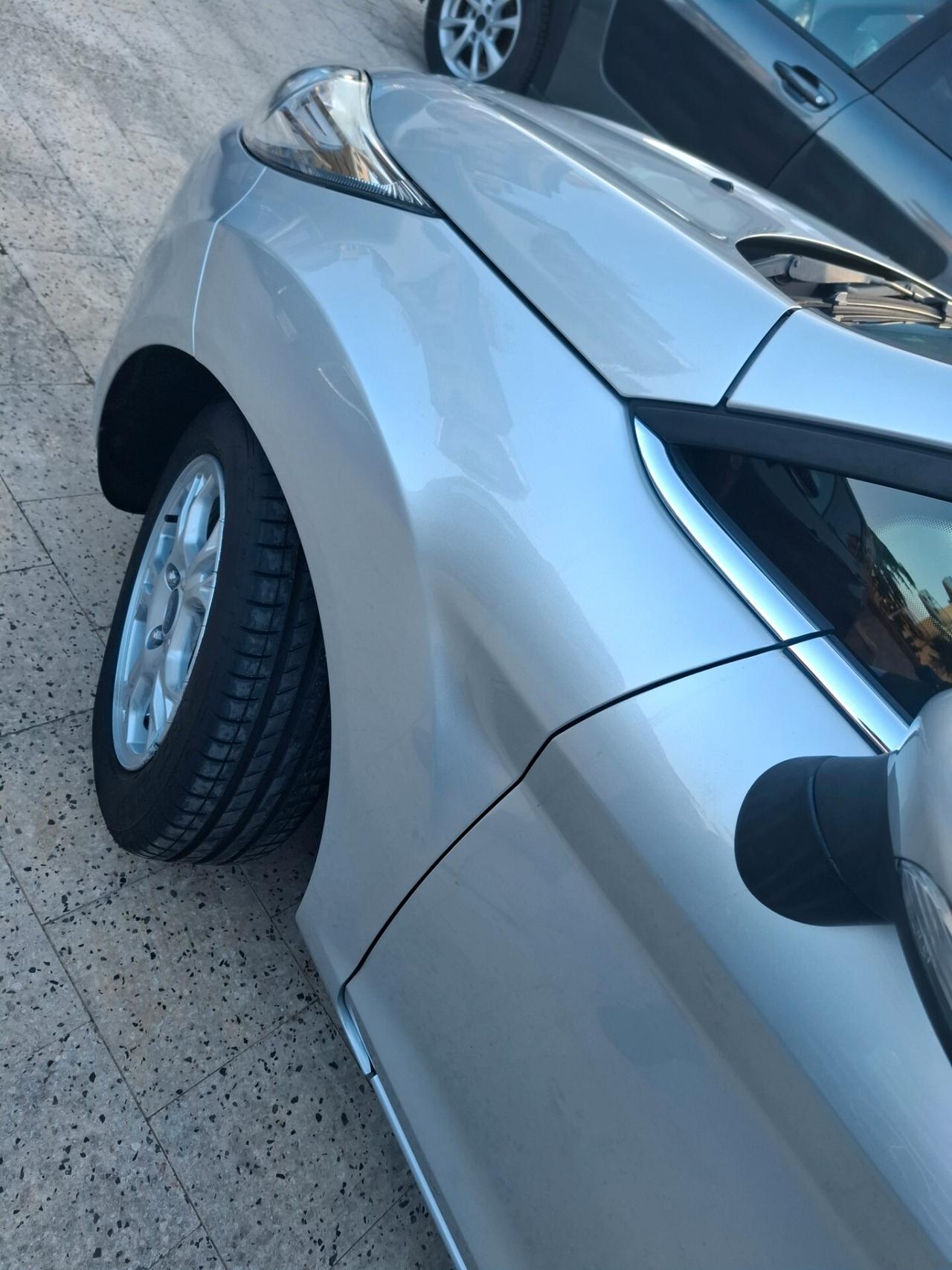 Ford Fiesta - 1.5 TDCi Titanio | Cruise Control | Ingresso senza chiave | Bluetooth |