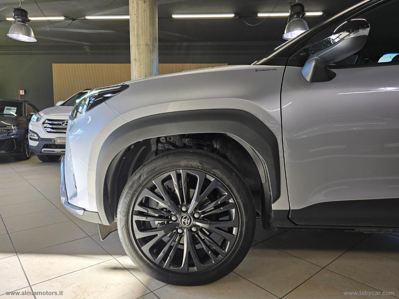 TOYOTA Yaris Cross 1.5 Hybrid 5p. E-CVT Advent.