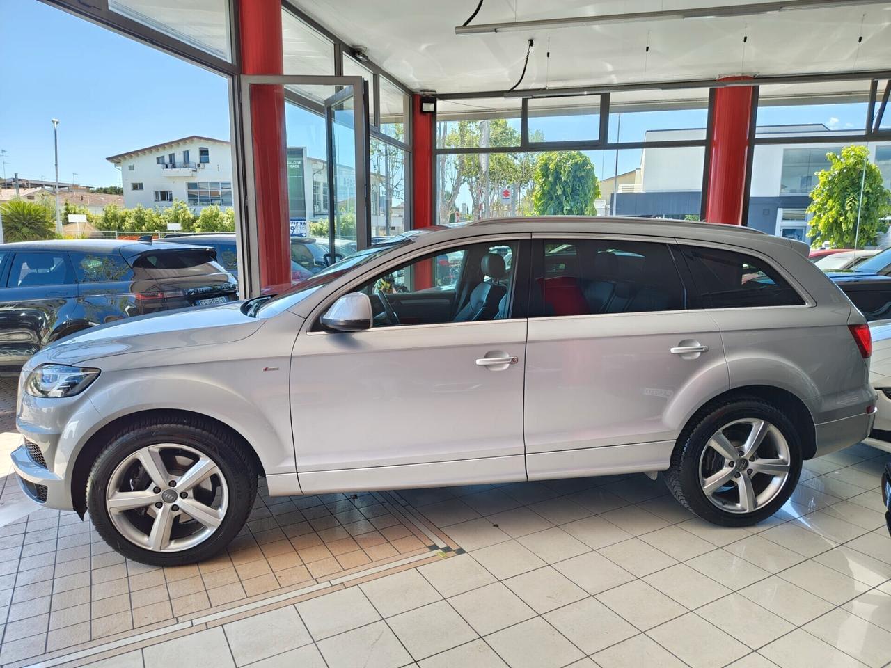 Audi Q7 3.0 TDI 240 CV quattro S-LINE GANCIO TRAINO UNIPRO