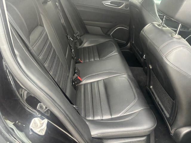 Alfa Romeo Giulia 2.0 Turbo 280 CV AT8 AWD Q4 Veloce