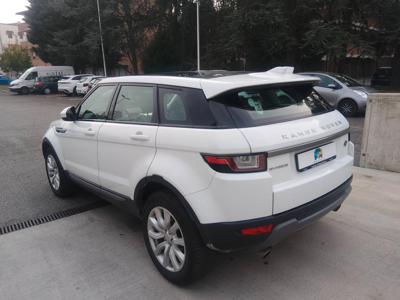 Land Rover Range Evoque 2.0 TD4 150 CV 5p. SE