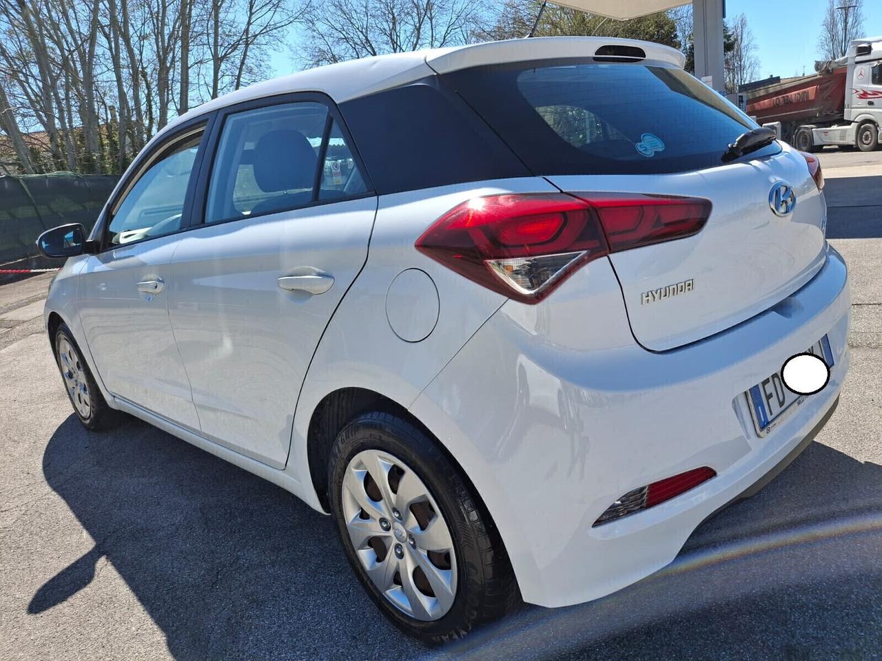 Hyundai i20 1.1 CRDi-*DIESEL EURO 6*NEOPATENTATI*