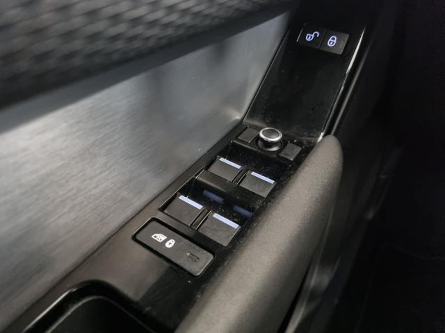 LAND ROVER Range Rover Velar 2.0D I4 240 CV R-Dynamic