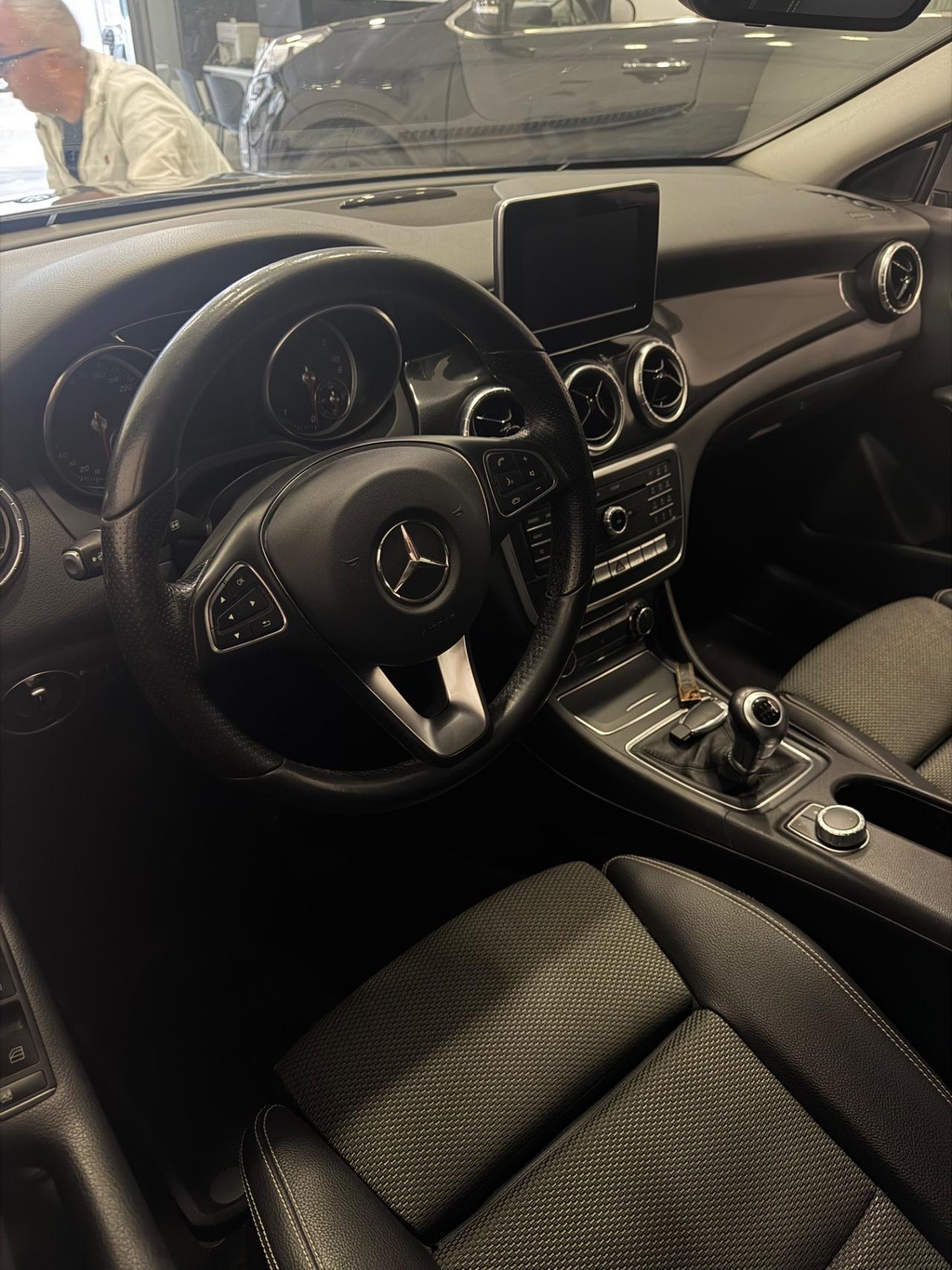 Mercedes-benz CLA 200 d S.W. Executive