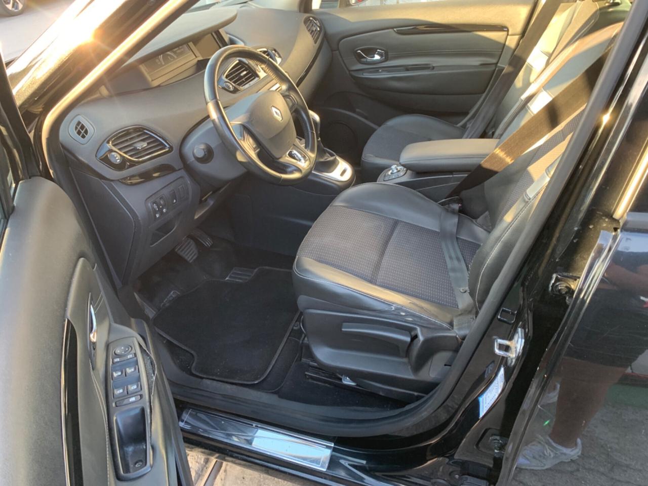 Renault scenic X-MODE