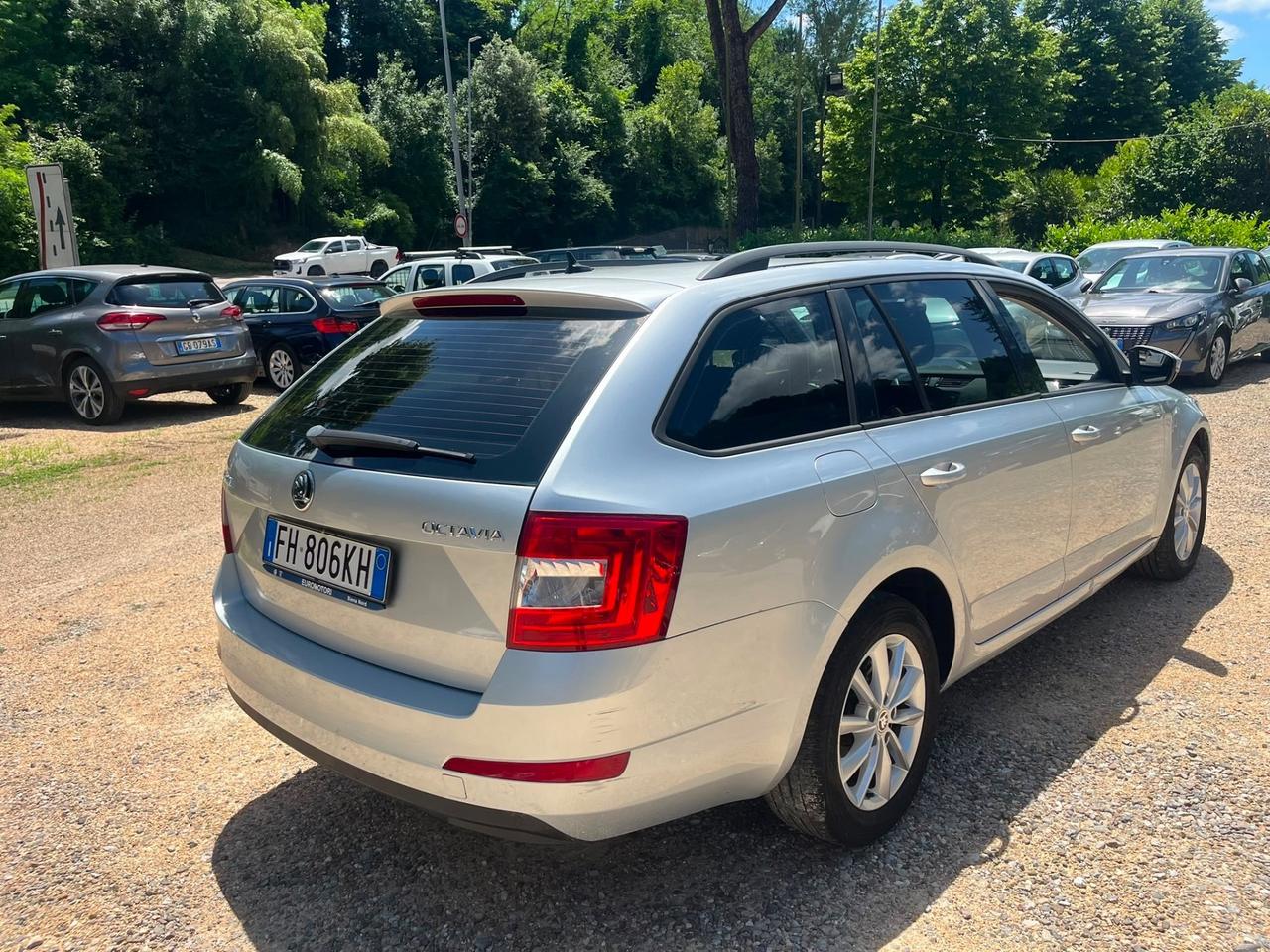 Skoda Octavia 1.6 TDI CR 115 CV DSG Wagon Style