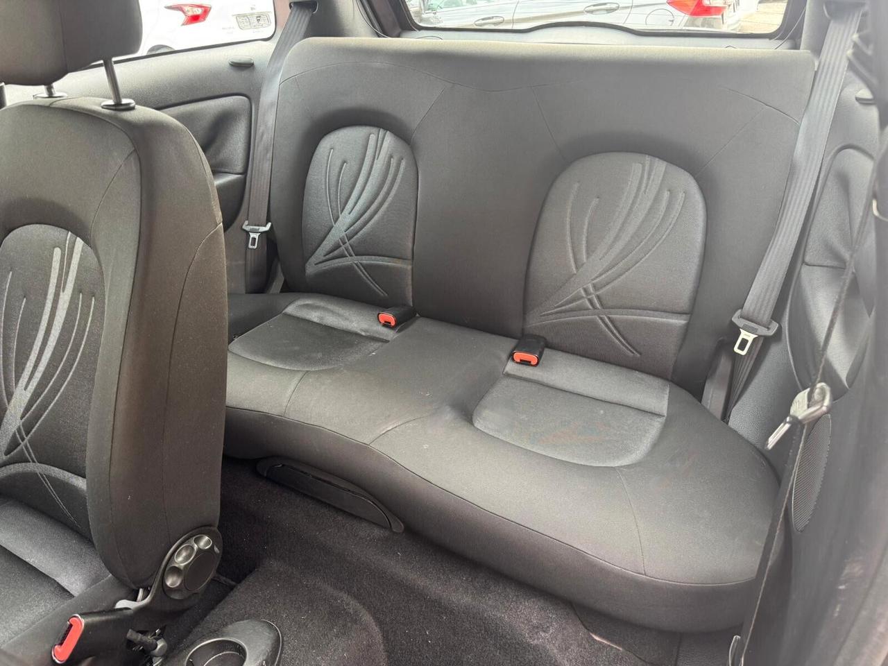 Lancia Ypsilon 1.3 MJT 75 CV Diva