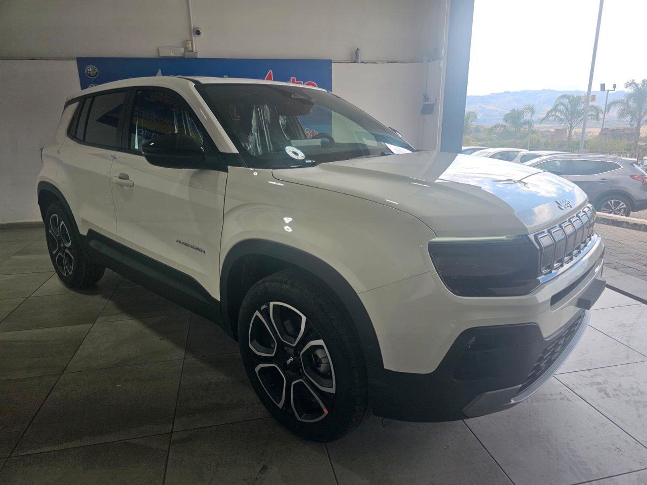 Jeep Avenger 1.2 turbo e-hybrid mhev Summit fwd 100cv edct6 "KM0"