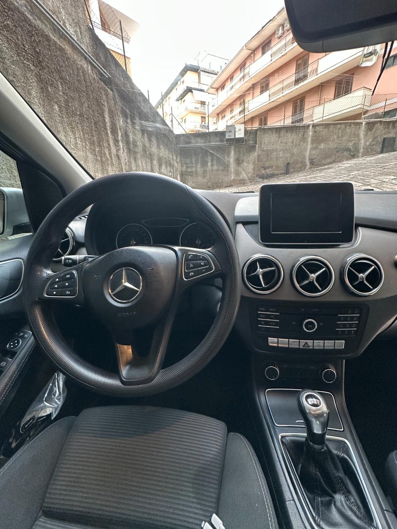 Mercedes-benz B 180 d Business