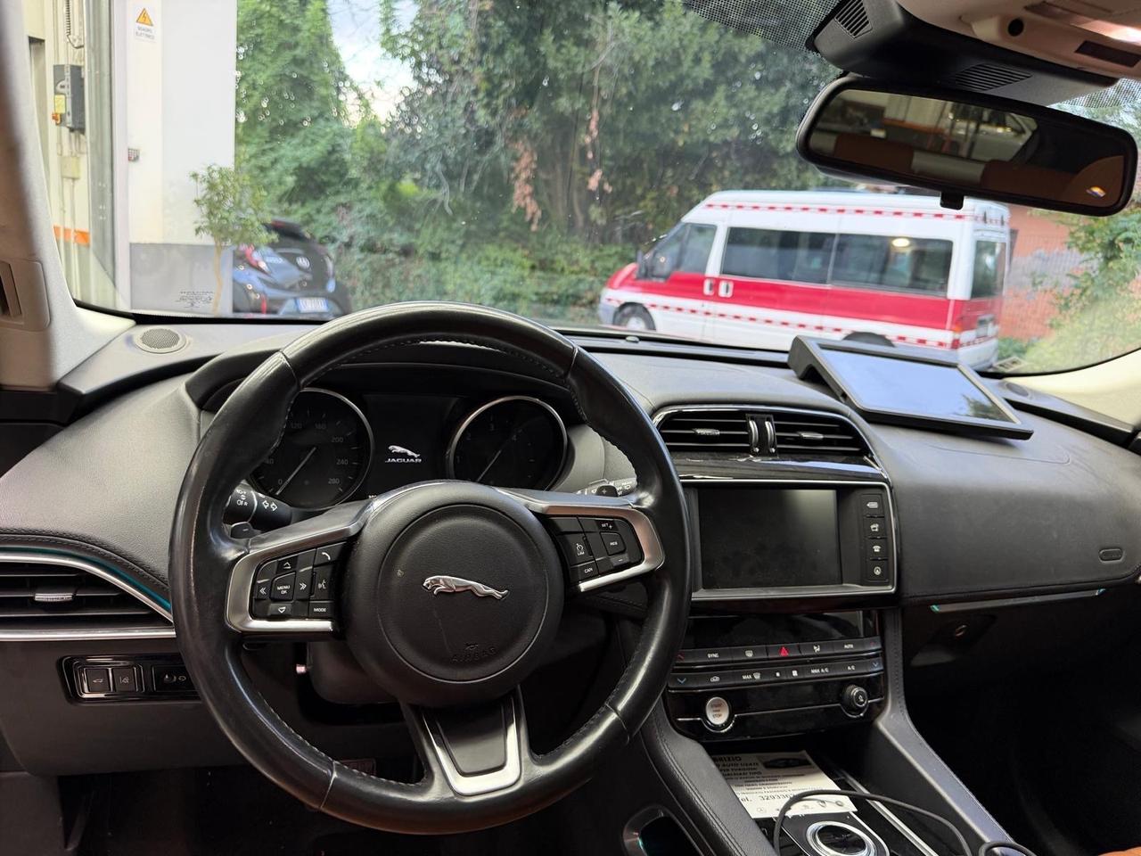 Jaguar F-Pace 2.0 D 240 CV AWD aut. Portfolio