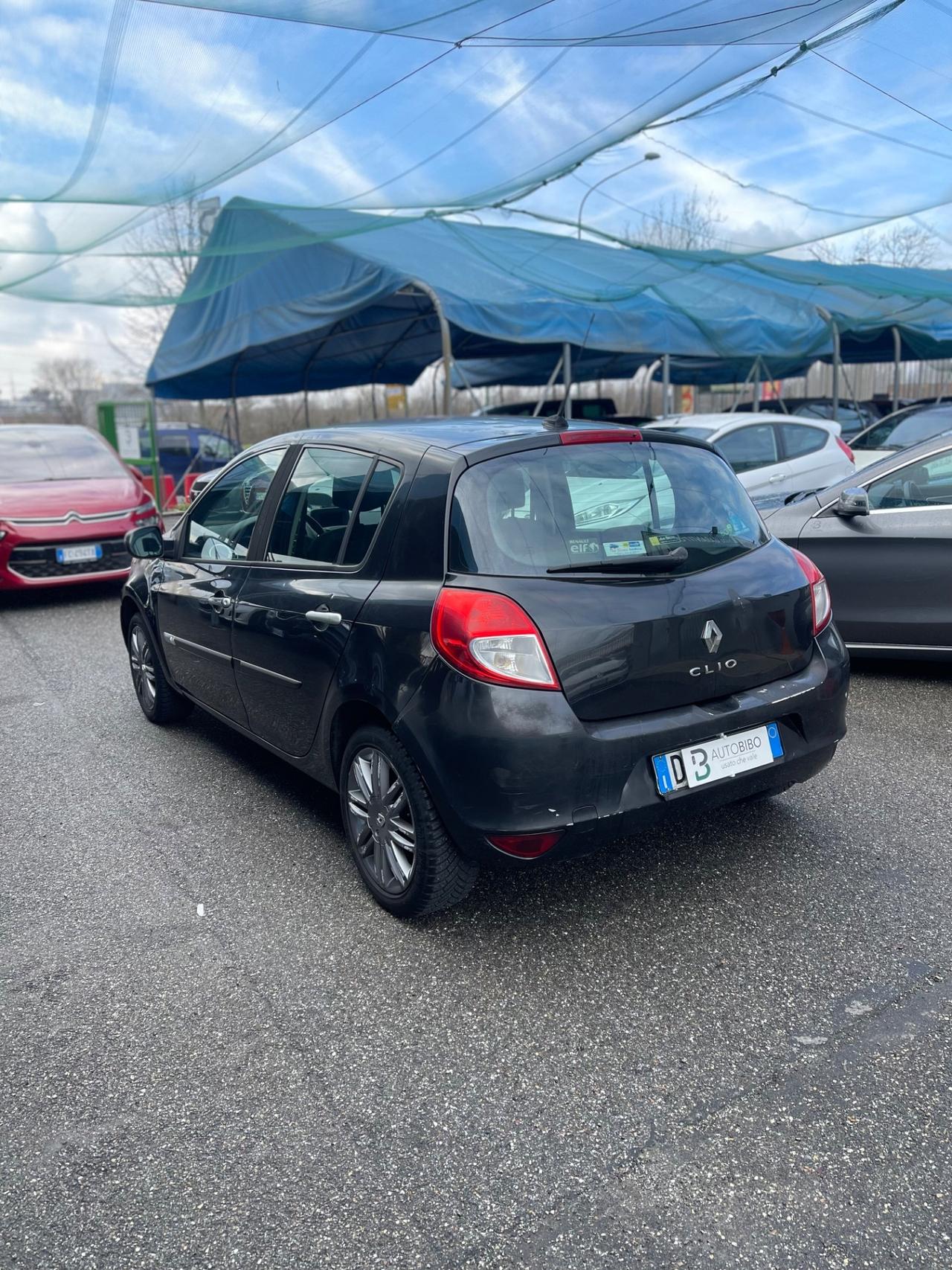 Renault Clio 1.2 16V 5 porte Luxe