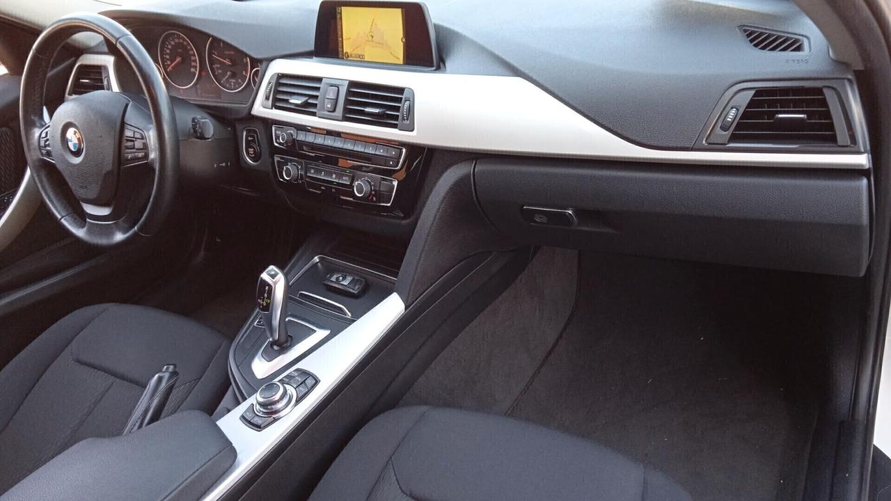 Bmw 318 318d Touring Business Advantage aut.