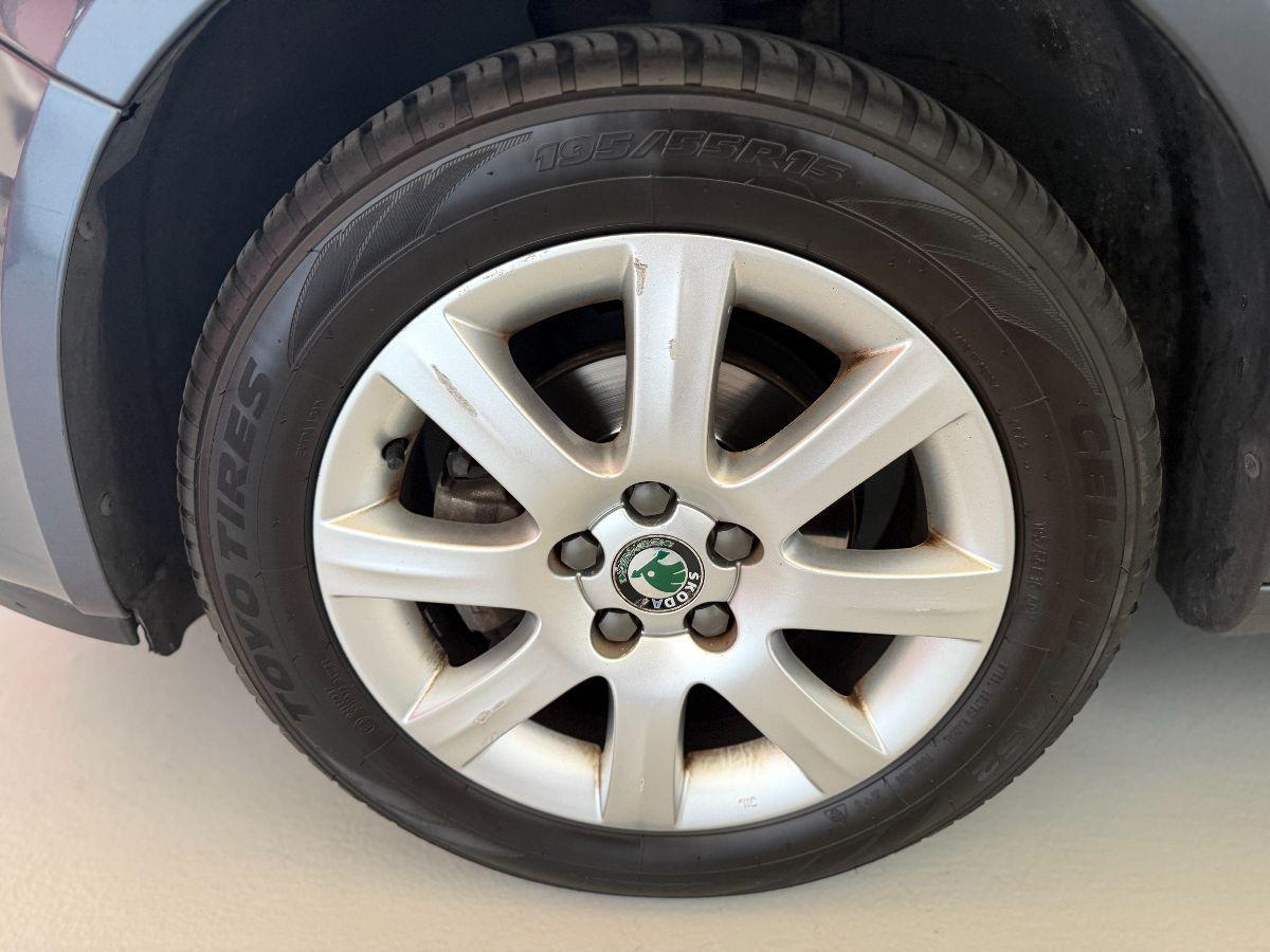 SKODA - Roomster - 16V Sport GPLine
