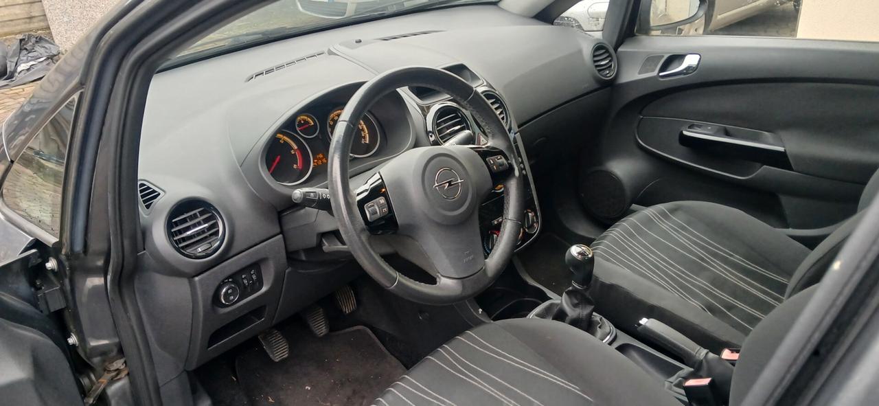 Opel Corsa 1.3 neopatentati diesel