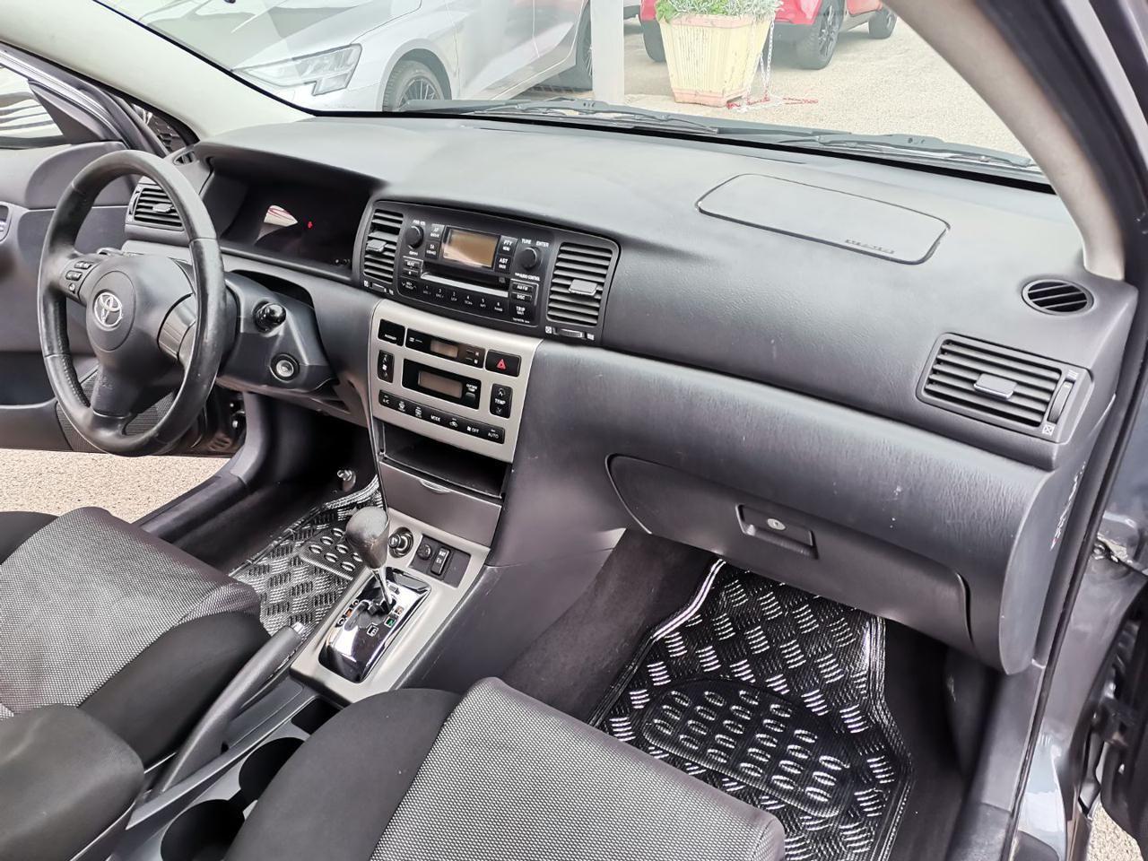 Toyota Corolla 1.4 D-4D M-MT 5 porte Sol ESP