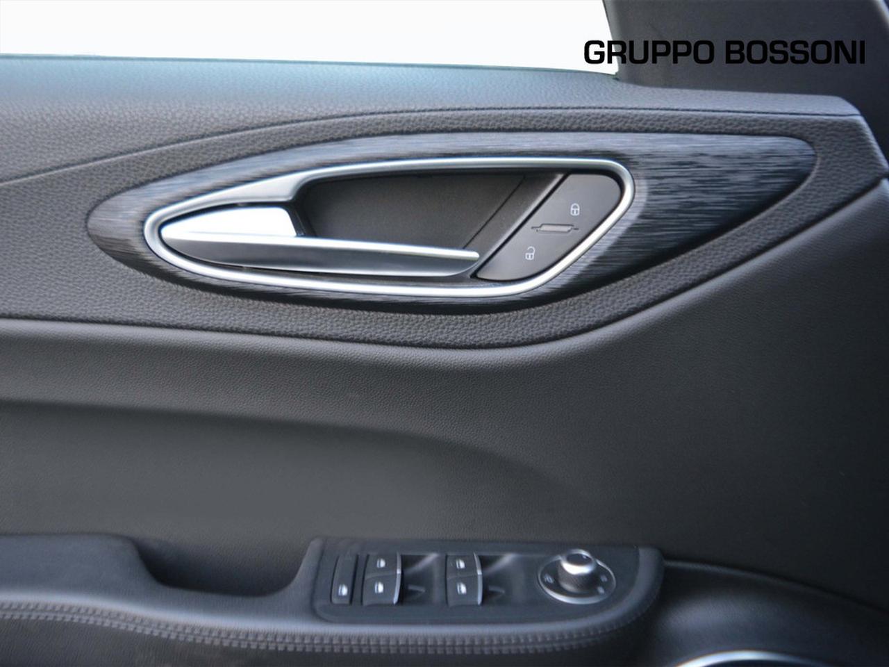 Alfa Romeo Giulia 2.2 turbo 160cv super business at8