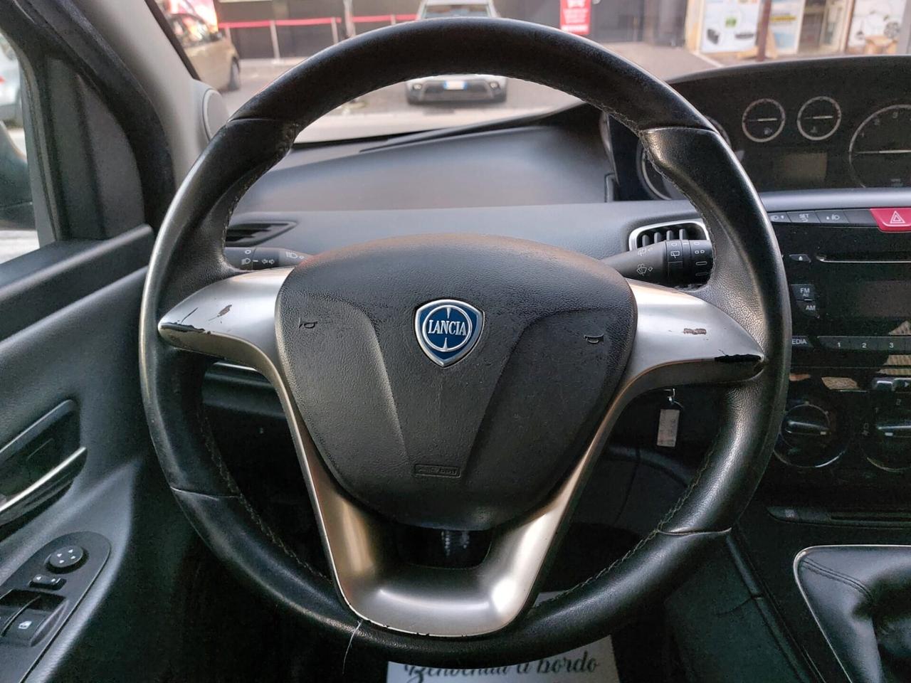 Lancia Ypsilon 1.2 69 CV 5 porte GPL Ecochic Gold