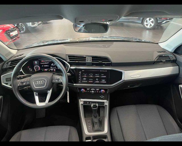 AUDI Q3 35 TDI S tronic Business Advanced