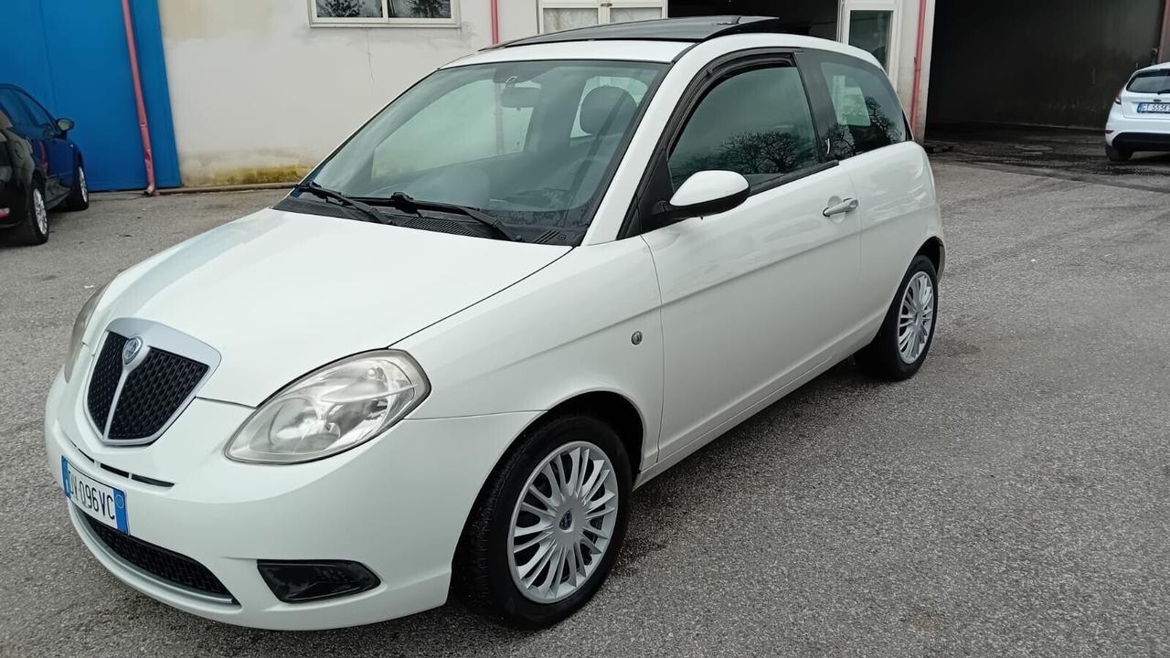 Lancia y 1.2 benz t.aprib.full/opt-2009