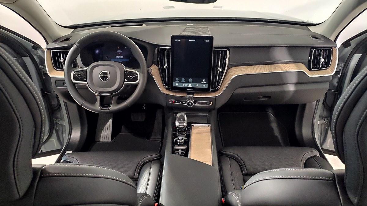 VOLVO Xc60 T6 Plug-In Hybrid Awd Automatico Ultra Dark