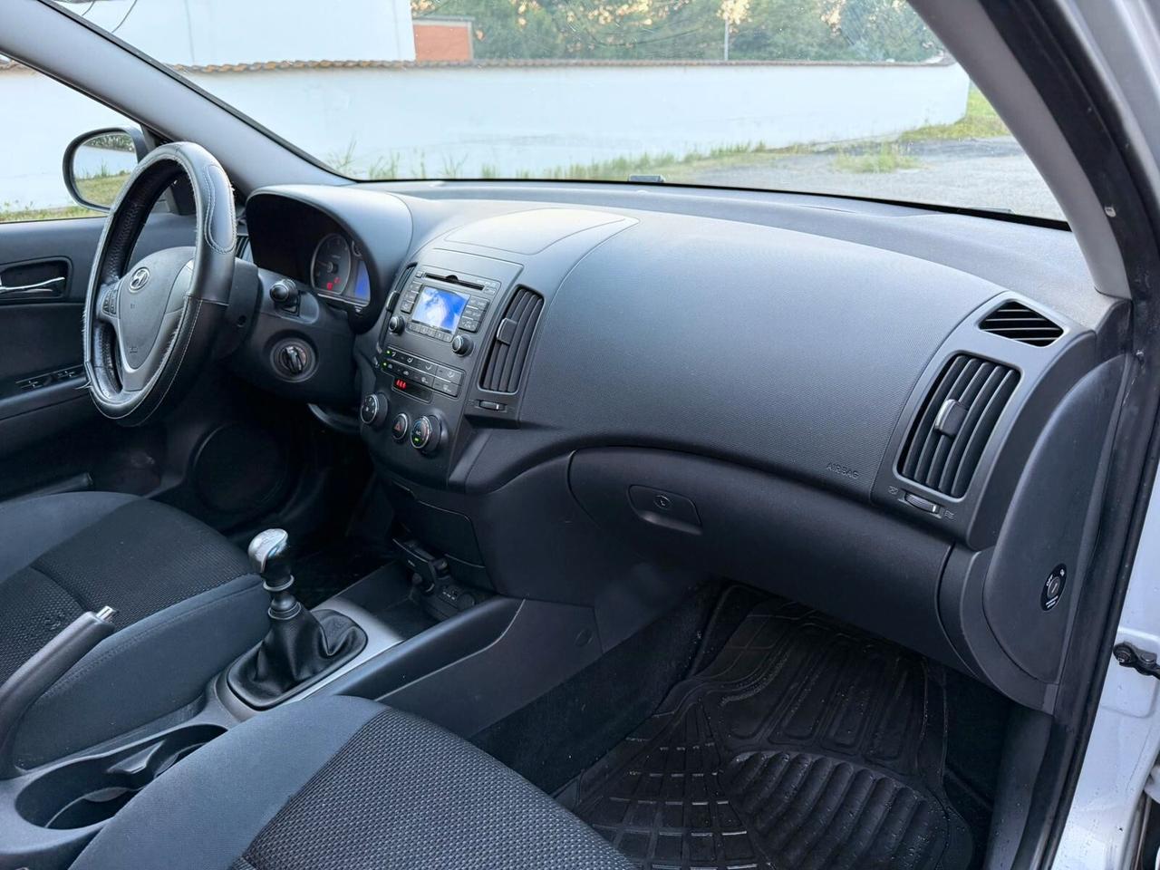 Hyundai i30 SW 1.6 CRDi 90cv Neopatentati