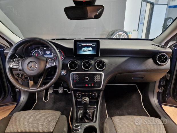 MERCEDES-BENZ A 180 d Premium