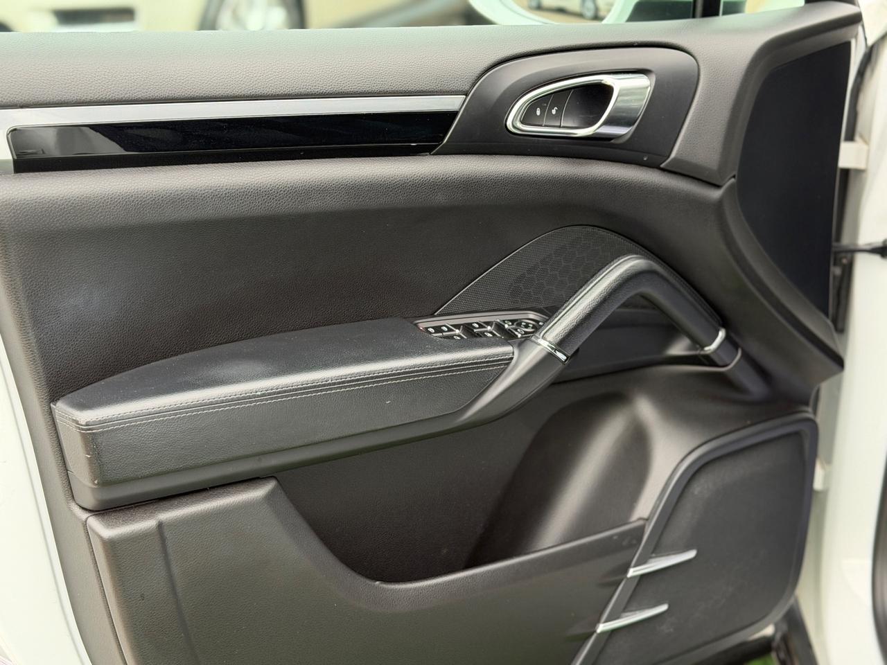 Porsche Cayenne TETTO TELEVISIONE SOLO 96Mkm