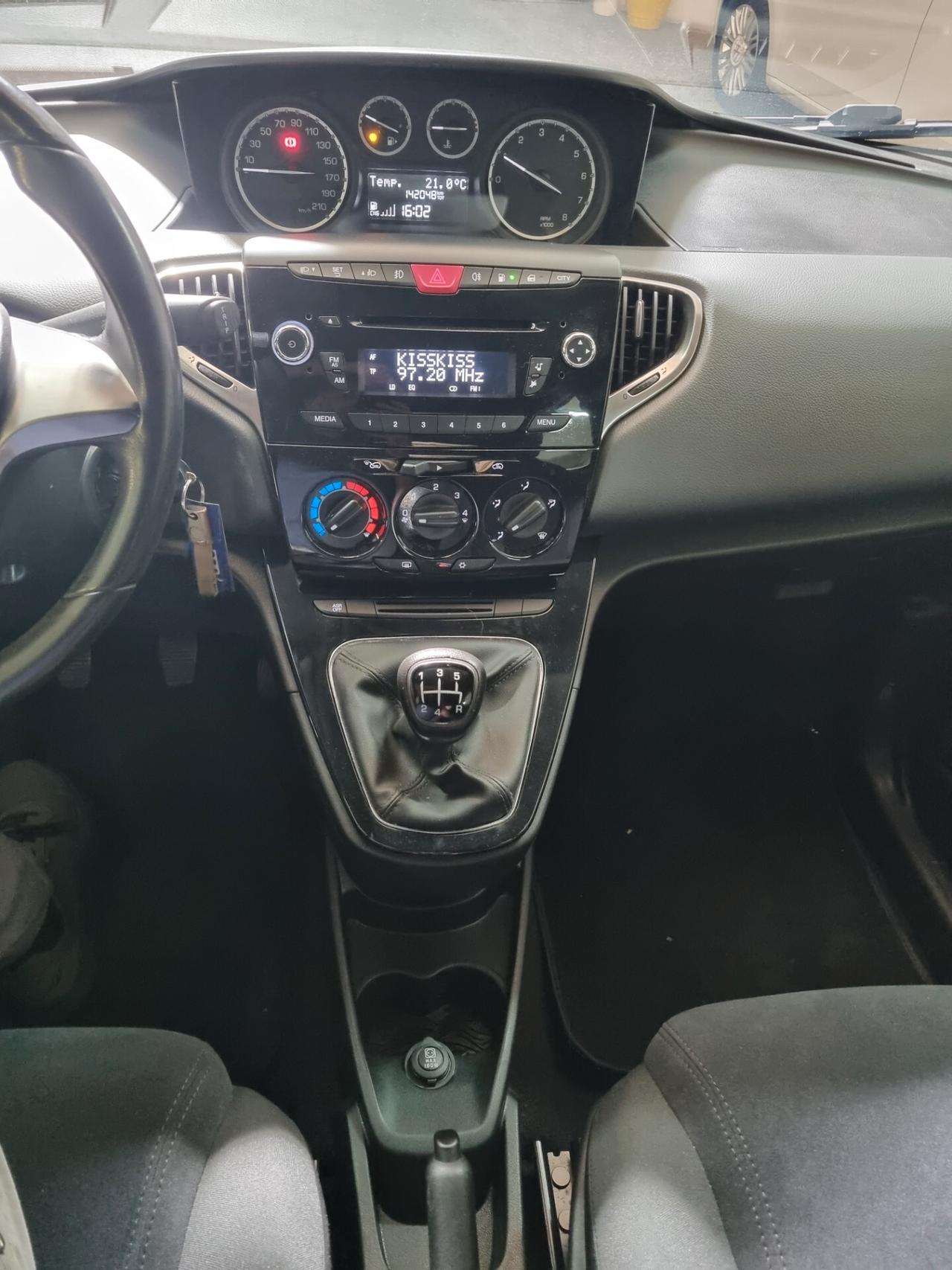 Lancia Ypsilon 0.9 TwinAir 85CV 5P Metano Ecochic Gold