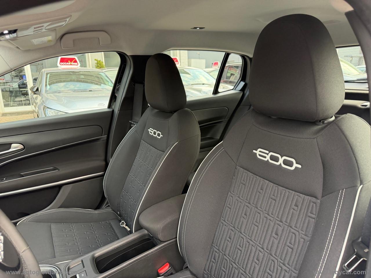 FIAT 600 Hybrid 145 CV DCT MHEV Pop PACK STYLE + PACK COMFORT