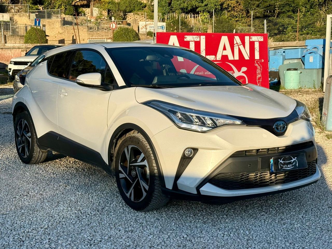 Toyota C-HR 2.0 Hybrid E-CVT Trend