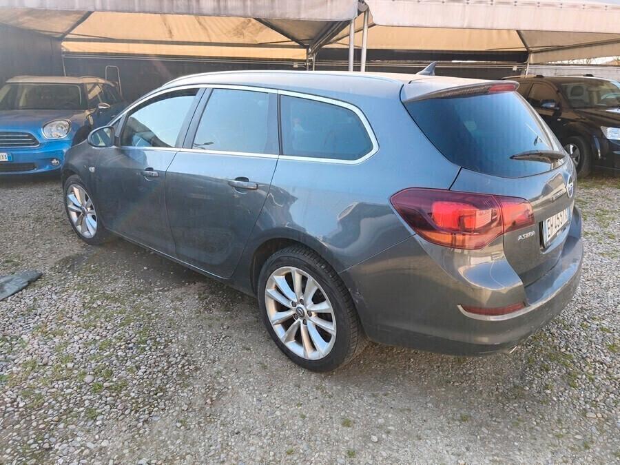 Opel Astra 1.6 115CV Sports Tourer Cosmo