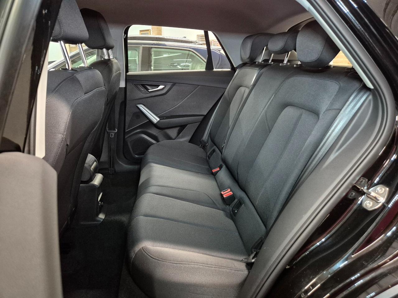 Audi Q2 30 TFSI Business Advanced