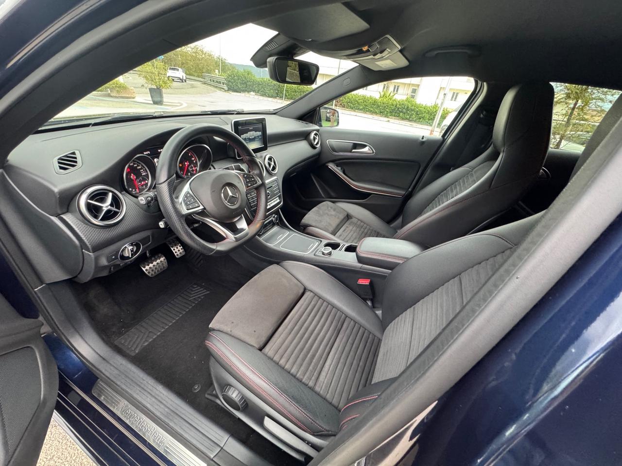 Mercedes-benz A 200 d Automatic Premium AMG