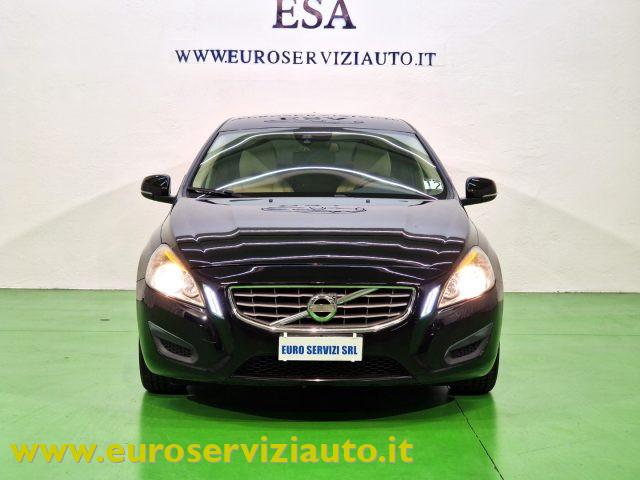 VOLVO V60 T3 Powershift Kinetic