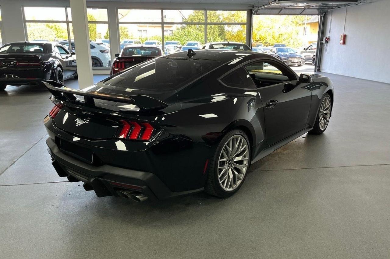 Ford Mustang 2.3 EcoBoost Coupe nuovo modello