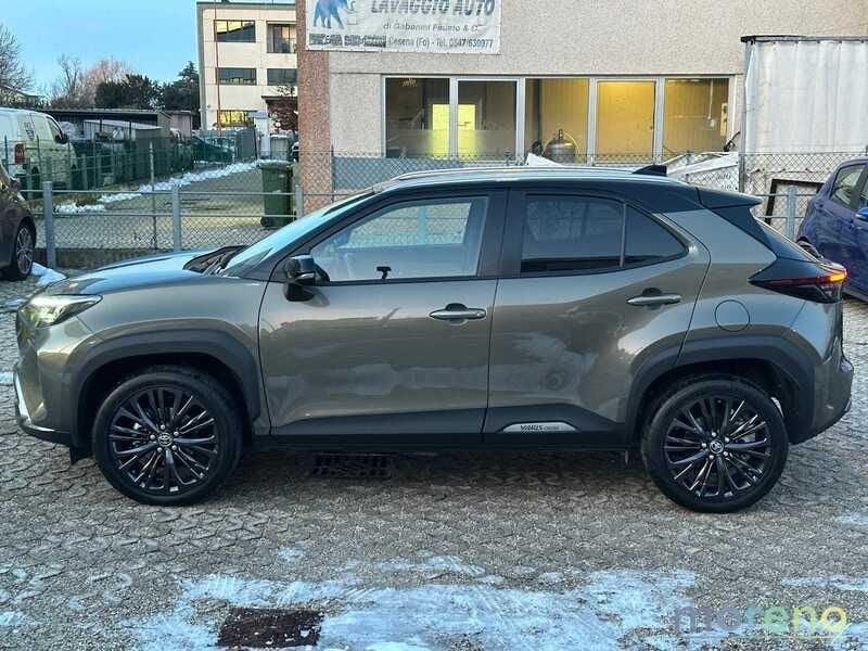 Toyota Yaris Cross 1.5h Adventure awd-i 116 CV e-cvt