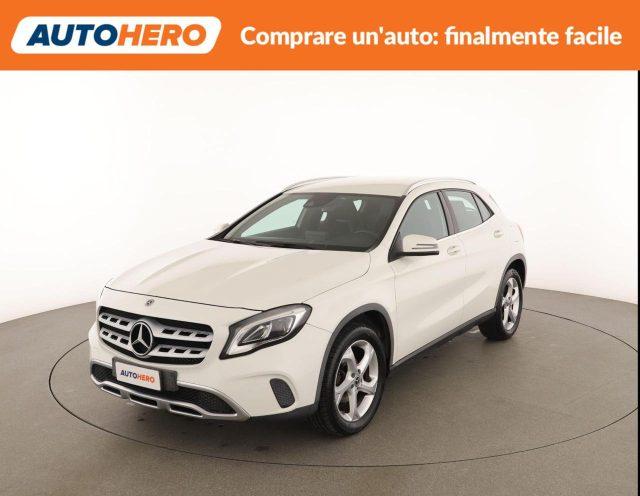 MERCEDES-BENZ GLA 200 d Automatic Sport