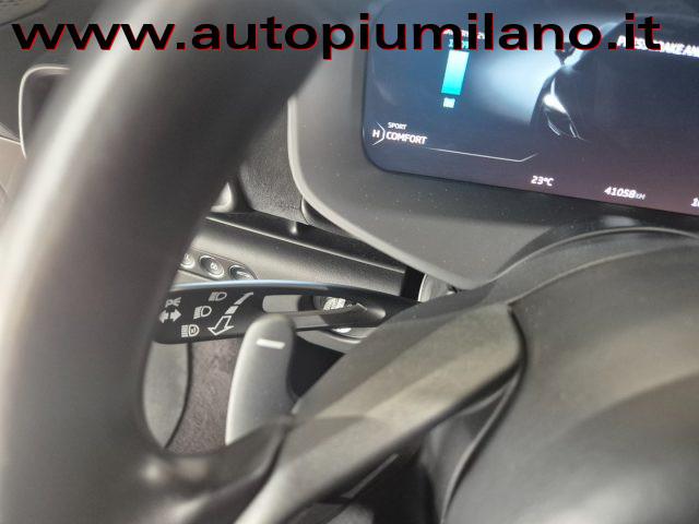 MCLAREN Artura Artura