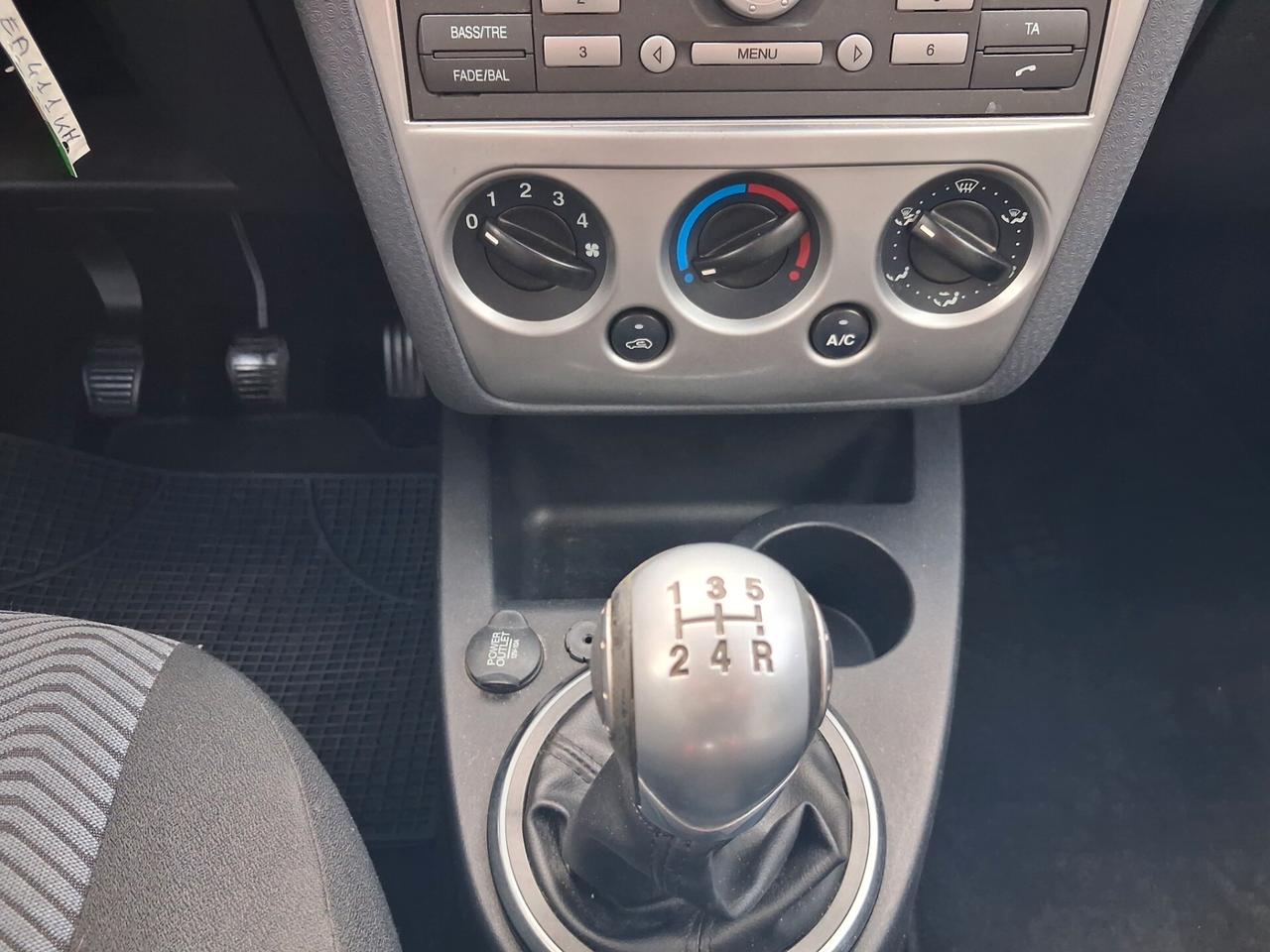 FORD FUSION TITANIUM 1.4 TDCI 70CV