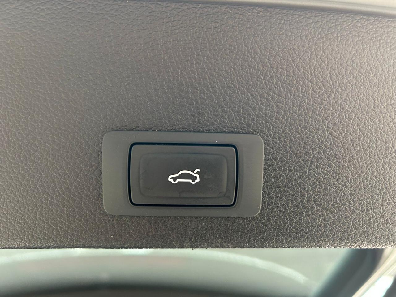 Audi Q2 2.0 TDI quattro S tronic Design SOLO 53.000 KM