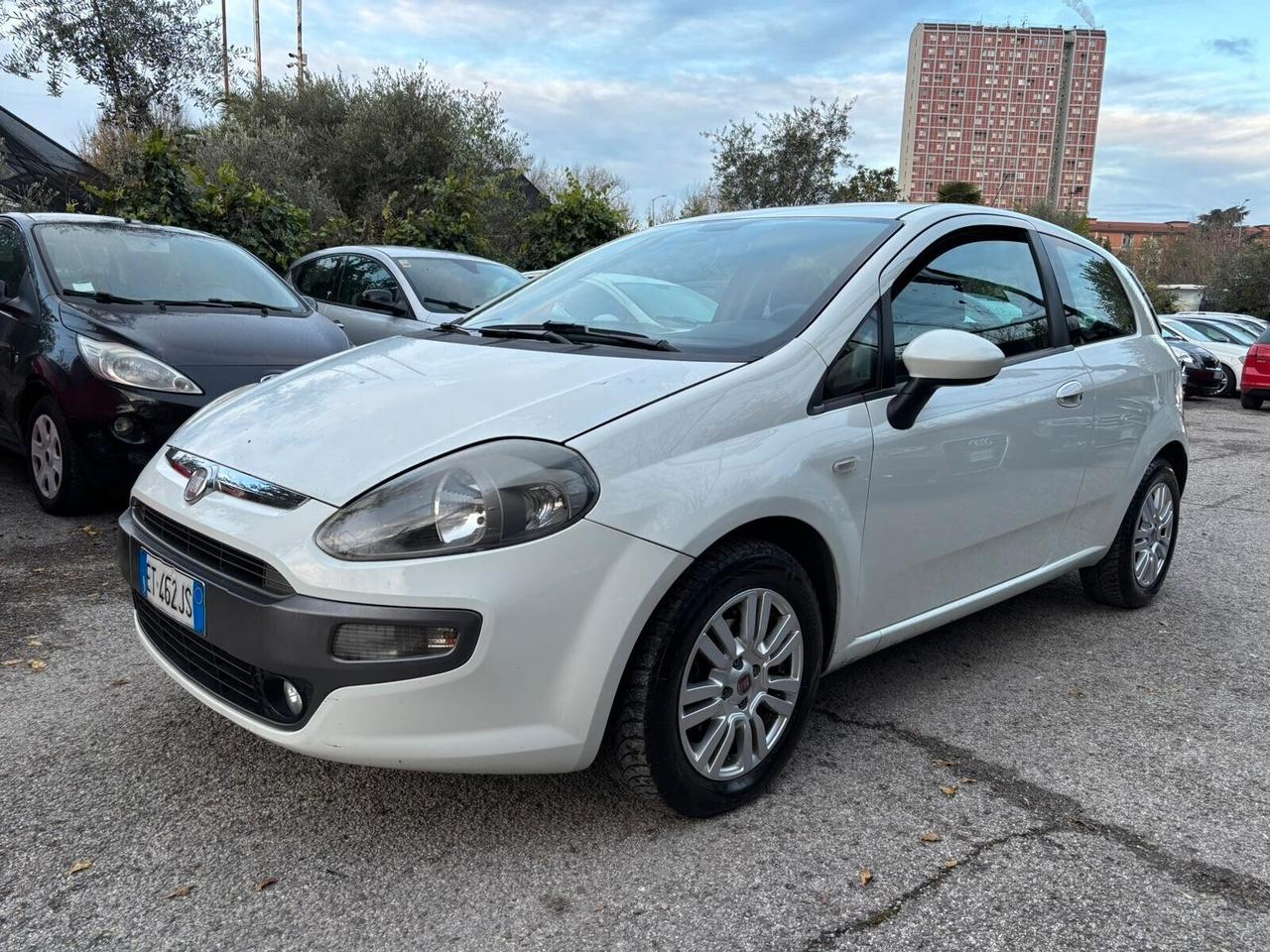 Fiat Punto 1.3 MJT II 75 CV ok Neopatentati