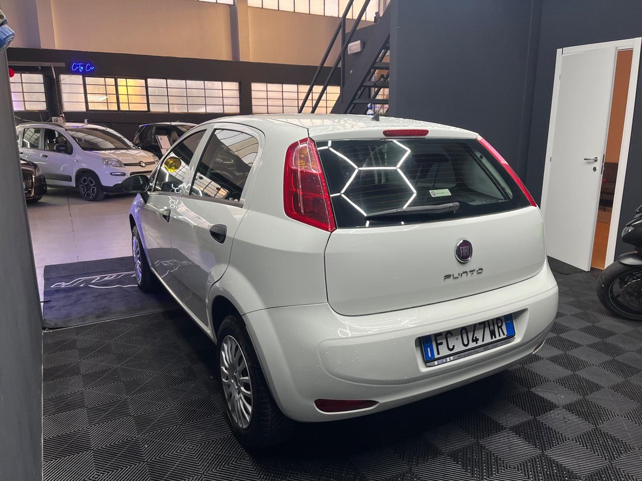 FIAT PUNTO 1.4 Benzina/Metano 70 CV – 2016 – 178.000 km