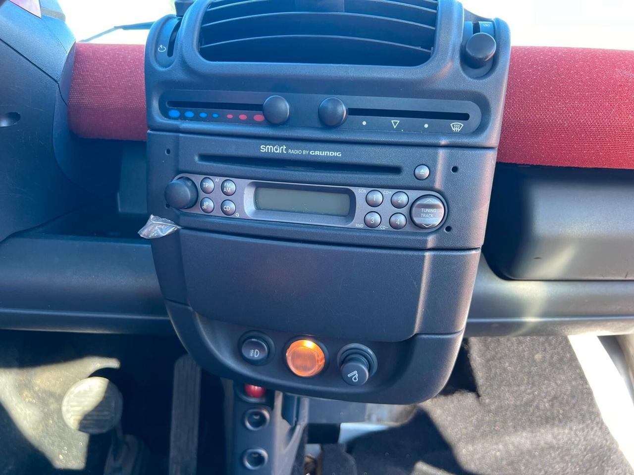 Smart ForTwo 700 coupé pure (45 kW)